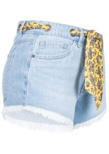 Fotografía profesional de producto para shorts, vaqueros y pantalones. Fotografía de producto de shorts, vaqueros y pantalones
